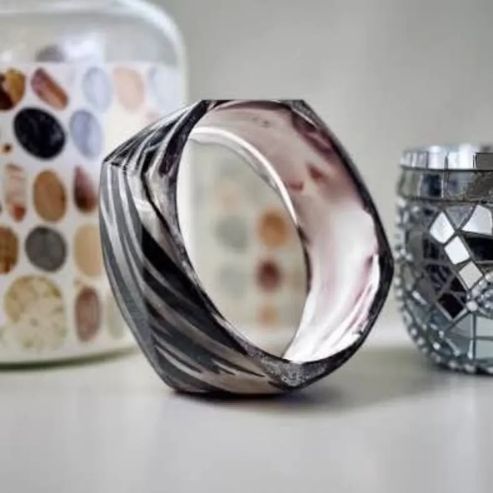 🎁🎁 Free shipping!! Chunky Black & White Marbled Geometric Statement Bangle